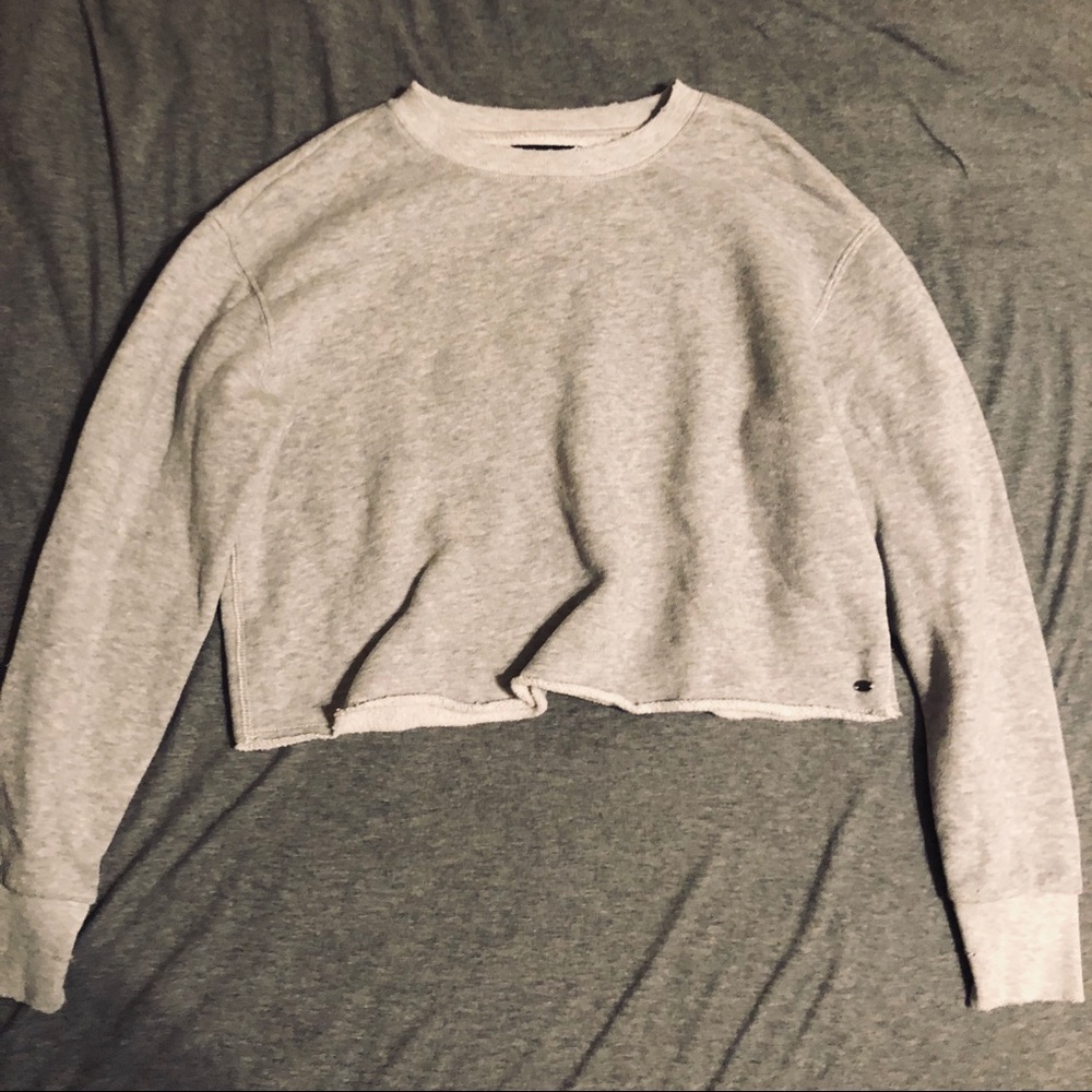 American Eagle cropped Crewneck